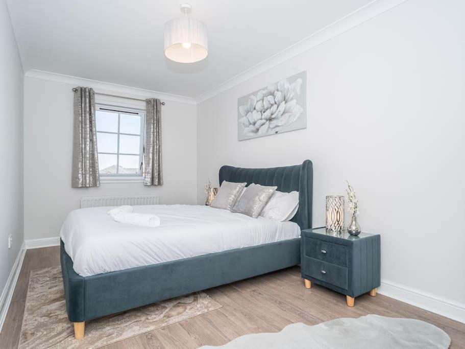 Luxury 2Bed 2Bath Flat In City Centre- Free Parking! Leilighet Edinburgh Eksteriør bilde