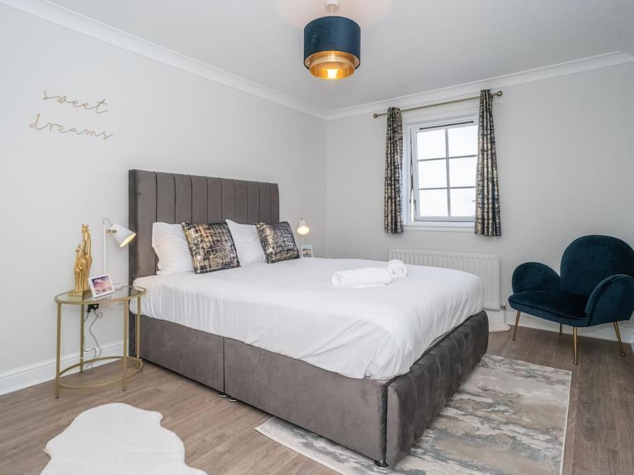 Luxury 2Bed 2Bath Flat In City Centre- Free Parking! Leilighet Edinburgh Eksteriør bilde
