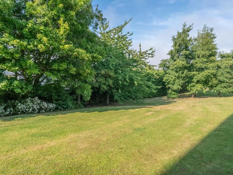 Luxury 2Bed 2Bath Flat In City Centre- Free Parking! Leilighet Edinburgh Eksteriør bilde